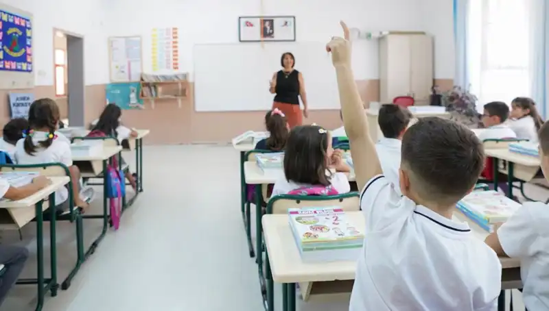Ek Ders Paraları Bayram Öncesi Yatacak Mı? Öğretmenler Merakla Bekliyor