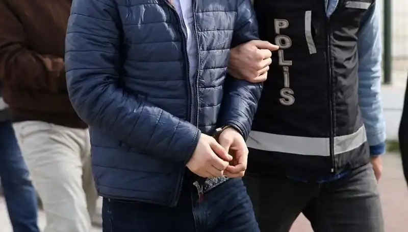 Hırsızlar Suçüstü Yakalandı: Polis 5 Şüpheliyi Tutukladı