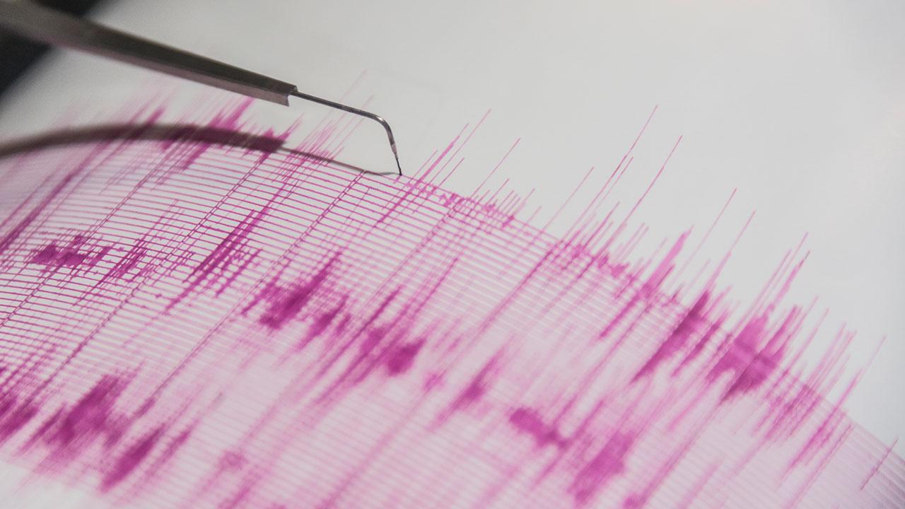 Ege Denizi'nde Ardı Ardına Depremler: Yunanistan Acil Toplantı Kararı Aldı