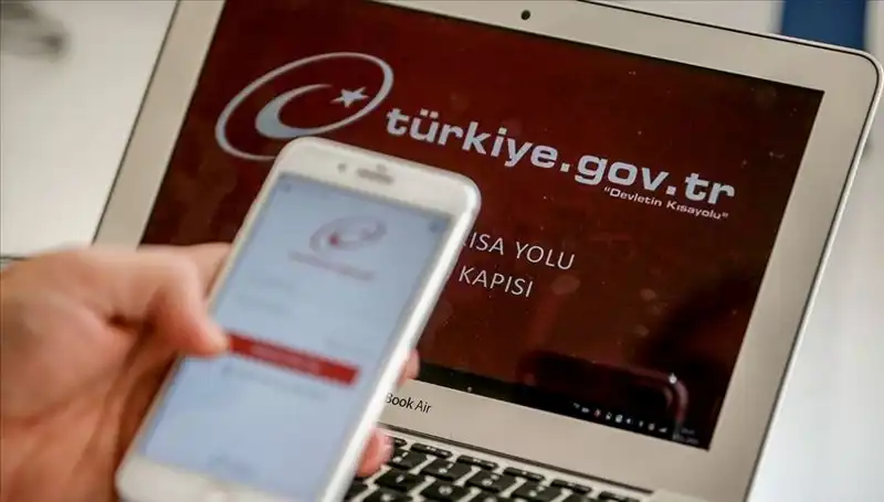e-Devlet Üzerinden Sunulan 8 Bini Aşkın Hizmete Bakan Kacır'dan Önemli Açıklama