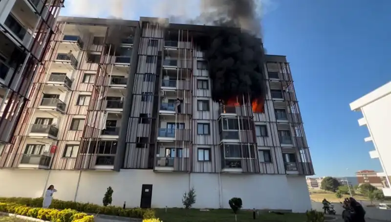 Çanakkale'de Korku Dolu Anlar: Yangınla Uyanan Şehir