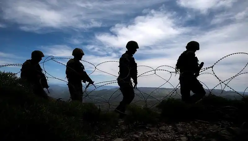 Türkiye’nin Düzensiz Göçmen Sorunu: İki İlde 32 Kişi Yakalandı