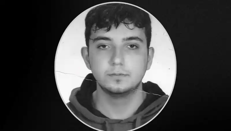 Üniversite Öğrencisi Burak'ın Şüpheli Ölümü, Aileyi ve Arkadaşları Yasa Boğdu