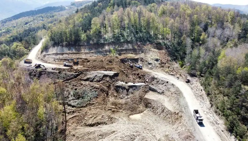 Kastamonu-Çatalzeytin Yolunda Heyelan: Seyahatlerde Dikkat Edin!