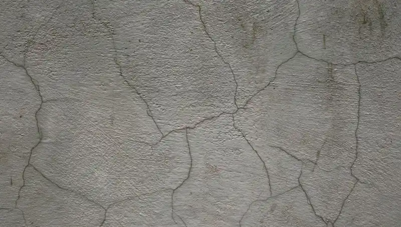 Çatlakları Kendiliğinden Onaran Canlı Beton: İnşaat Sektöründe Devrim
