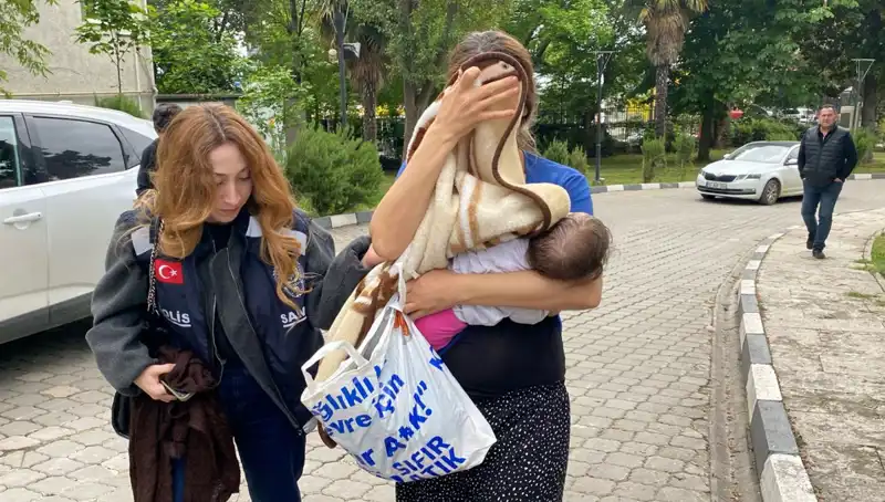 Evlerden Hırsızlık Yapan Kadın, Polisi Şaşırtan Yöntemle Yakalandı