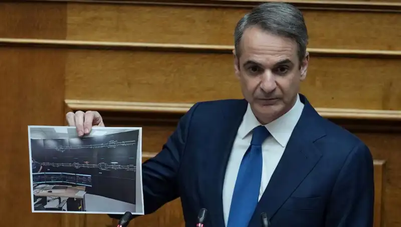 Yunanistan'da Siyasi Değişim: Miçotakis Protestoları Sonrası Ne Yapacak?