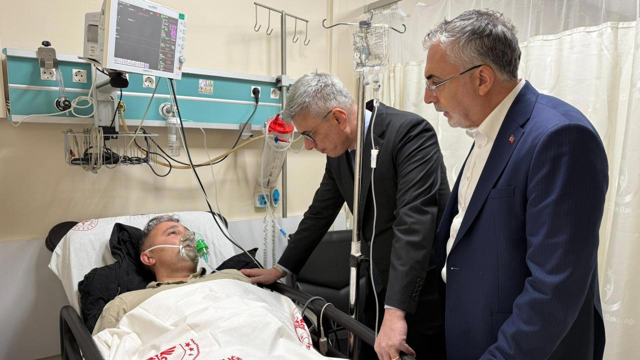 Bakanlardan Yaralılara Sürpriz Ziyaret
