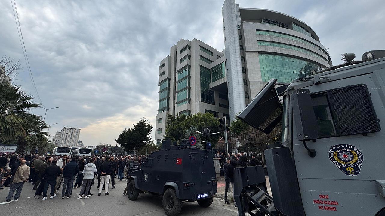 Akdeniz Belediye Başkanı Sarıyıldız'ın yerine vekil atandı!