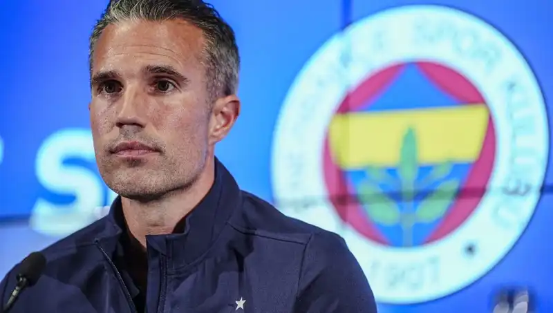 Fenerbahçe'nin Şampiyonluk Şansı: Robin van Persie'den Önemli Açıklama!
