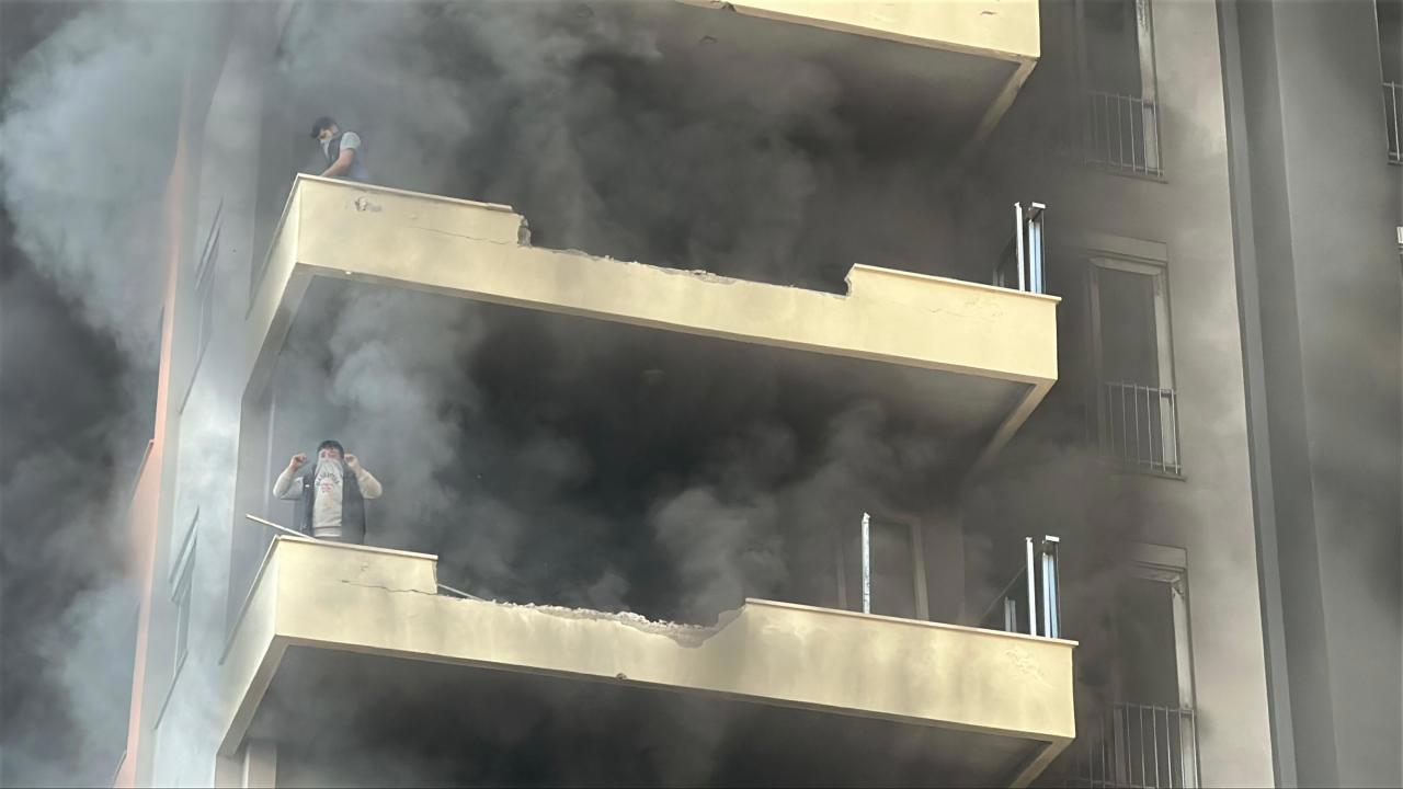 Antalya'da Otelden Yangın Tehlikesi!
