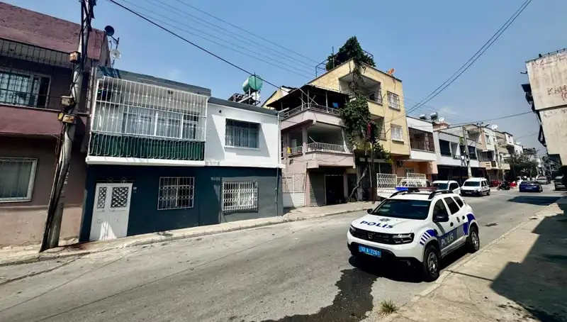 Silah Sesleriyle Huzursuz Olan Mahallede Korkunç Olay: Anne Kız Ölü Bulundu