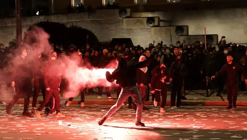 Yunanistan Hükümetine Gensoru: Atina Sokaklarında Büyüyen Protestolar