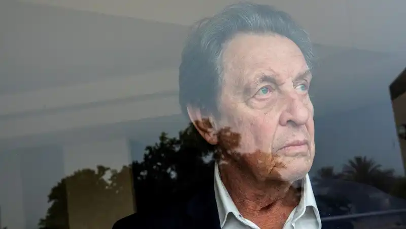 Elon Musk’ın Babasından Şok Eden İtiraflar: Cinayetler ve Büyücülük