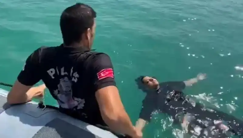 Baraj Gölünde Yaşanan Korkunç Kaza: Gemi Adamları Hayat Kurtardı!