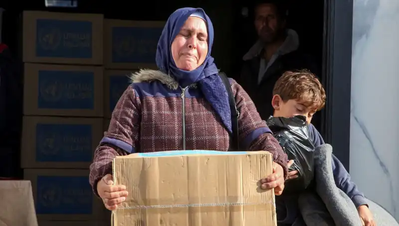 İnsani Kriz Derinleşiyor: İsrail Gazze'ye Yardım Girişini Neden Durdurdu?