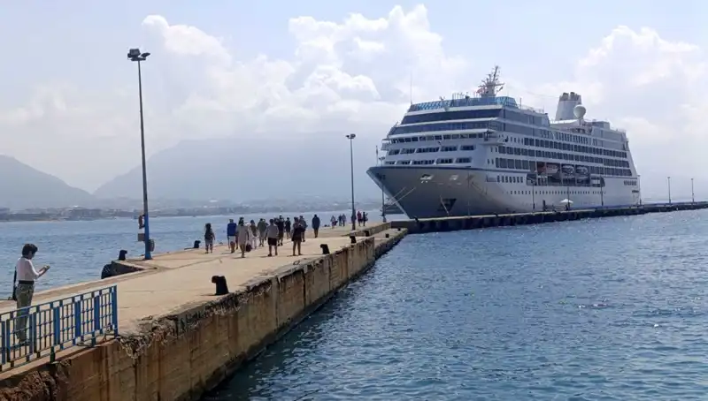 ABD'li Turistler, Alanya'nın Güneşinde Unutulmaz Bir Tatil Deneyimi Yaşadı!