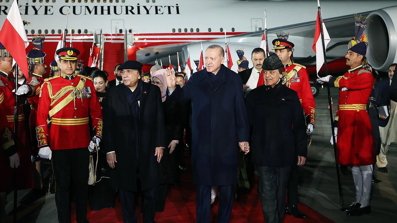Cumhurbaşkanı Erdoğan Pakistan'da Bulunan Son Durakta