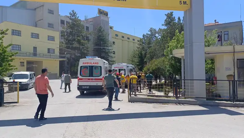 Çorum’daki Un Fabrikasında Patlama: Bir Kişi Ağır Yaralı, 9 Kişi Hastaneye Kaldırıldı