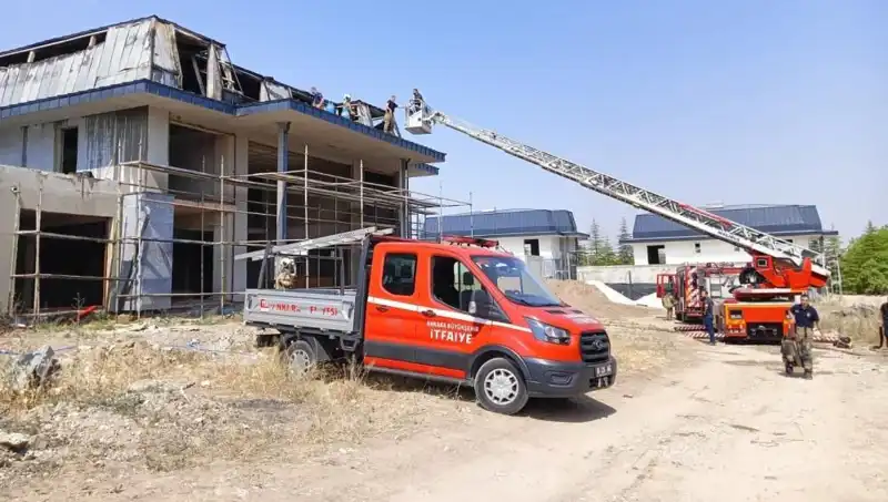 Gölbaşı'nda Villalar Bölgesinde Geniş Kapsamlı Yangın: Nedenleri ve Sonuçları