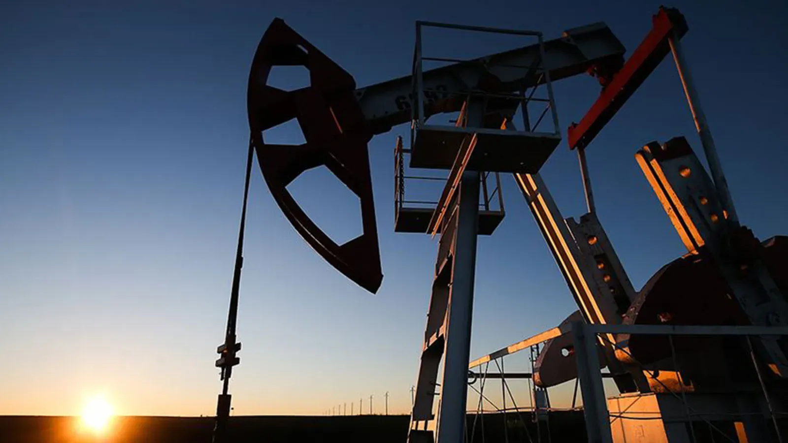 Petrol Fiyatlarında Talep Endişeleri Düşüşe Yol Açtı