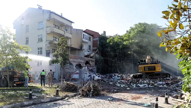 Sındırgı'da Deprem Sonrası Artçı Şoklar: 4.0 ve Üstü Bekleniyor