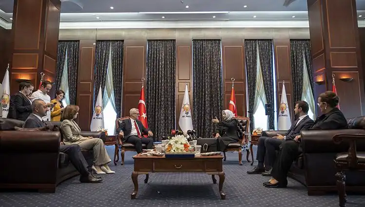 AK Parti'nin Bayramlaşma Programı Açıklandı, CHP Neden Davet Edilmedi?