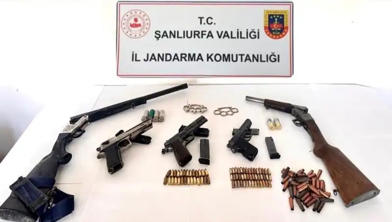 Şanlıurfa’da Ruhsatsız Silah Operasyonu: 5 Gözaltı, 1 Tutuklama