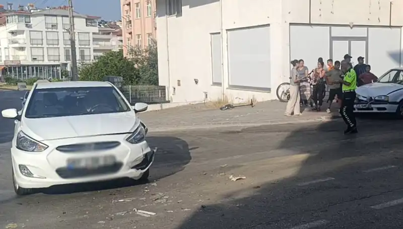 Antalya’da Oto Kazası: İki Araç Çarpıştı, Yaralılar Var!