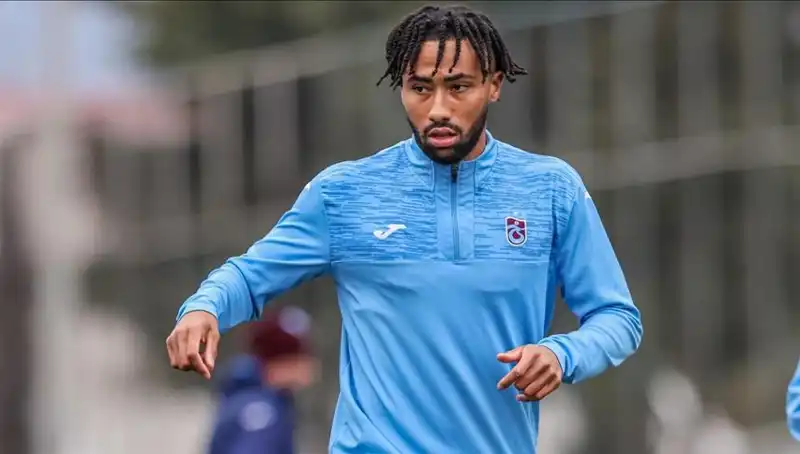 Trabzonspor'a Folcarelli'den Kötü Haber: Transfer Süreci Tehlikeye Girdi