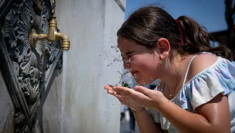 16 Şehirde Sıcaklık Rekorları: 40 Derece Üstü Hava Durumu!
