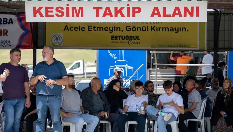 Ankara'da Kurban Pazarlarında İhtiyaç Sahiplerine Büyük İlgi