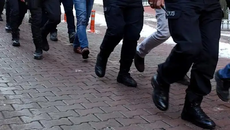 Muğla'da Uyuşturucu Operasyonu: 24 Kişi Tutuklandı, Çeşitli İllere Yayılıyor