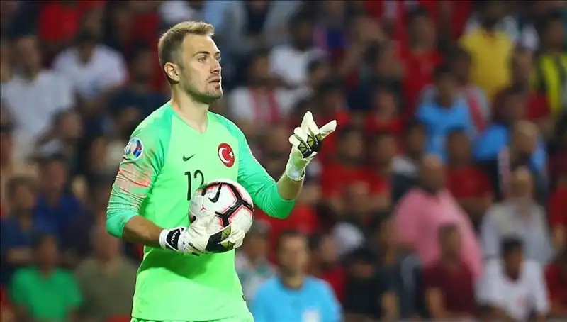 Mert Günok Futbolu Bırakacağı Yaşı Açıkladı, Hayranları Şaşkın