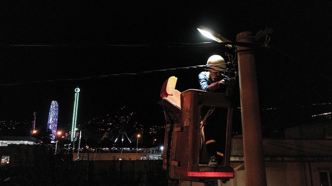 Yılbaşında enerji şirketleri çalışmaya devam ediyor