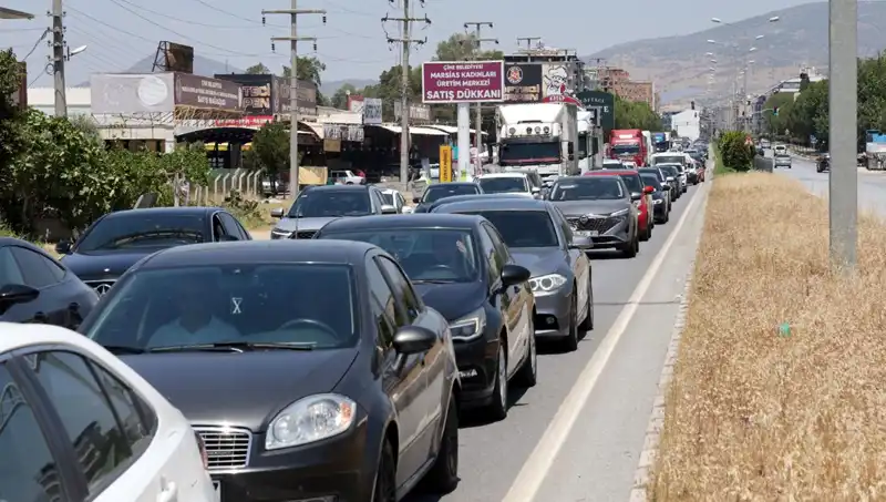 Aydın ve Muğla Arasında Uzayan 60 Kilometrelik Araç Kuyruğu Neden Oluştu?