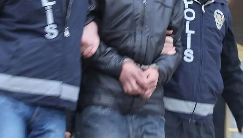 Türkiye Genelinde Dolandırıcılık Çetelerine Yönelik 8 İlde Dev Operasyon